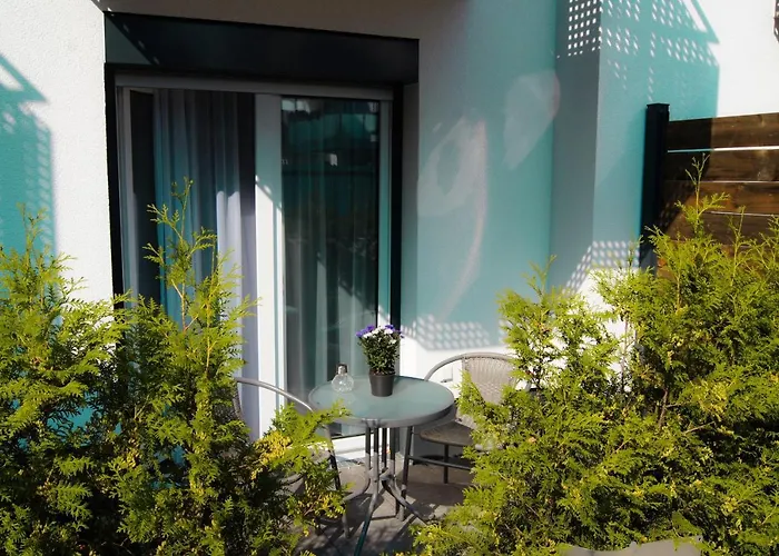 アパート Boardinghouse *